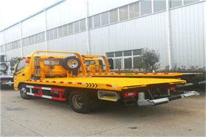 永修附近拖车救援搭电